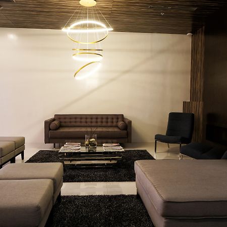 Mezzo Hotel Cebu Buitenkant foto