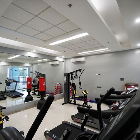 Mezzo Hotel Cebu Buitenkant foto