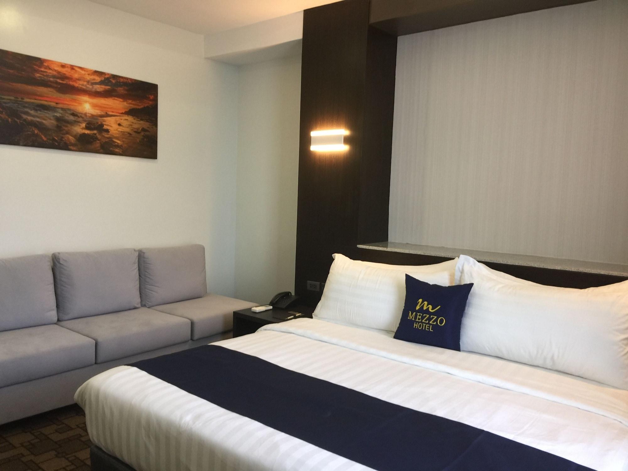 Mezzo Hotel Cebu Buitenkant foto