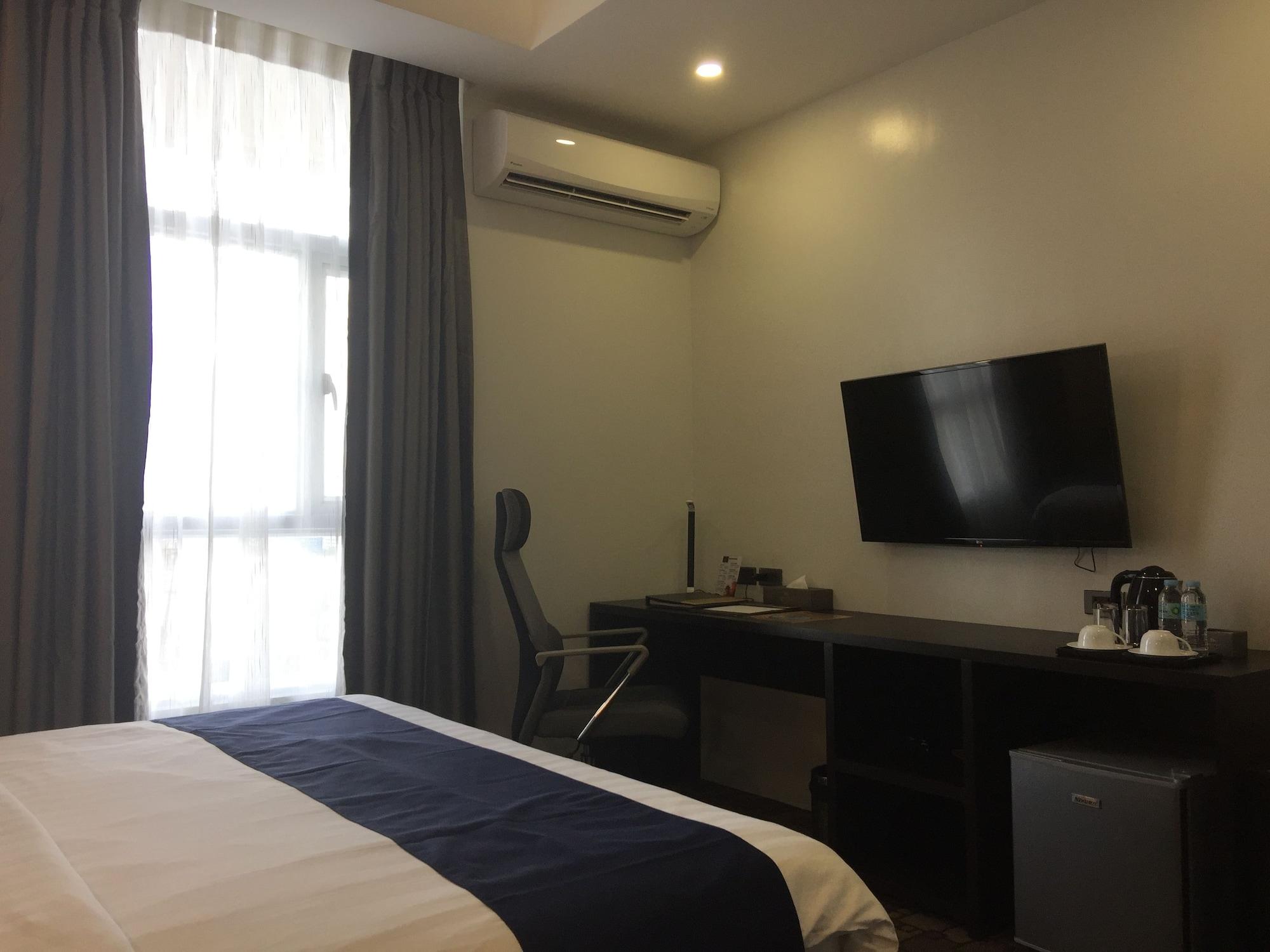 Mezzo Hotel Cebu Buitenkant foto