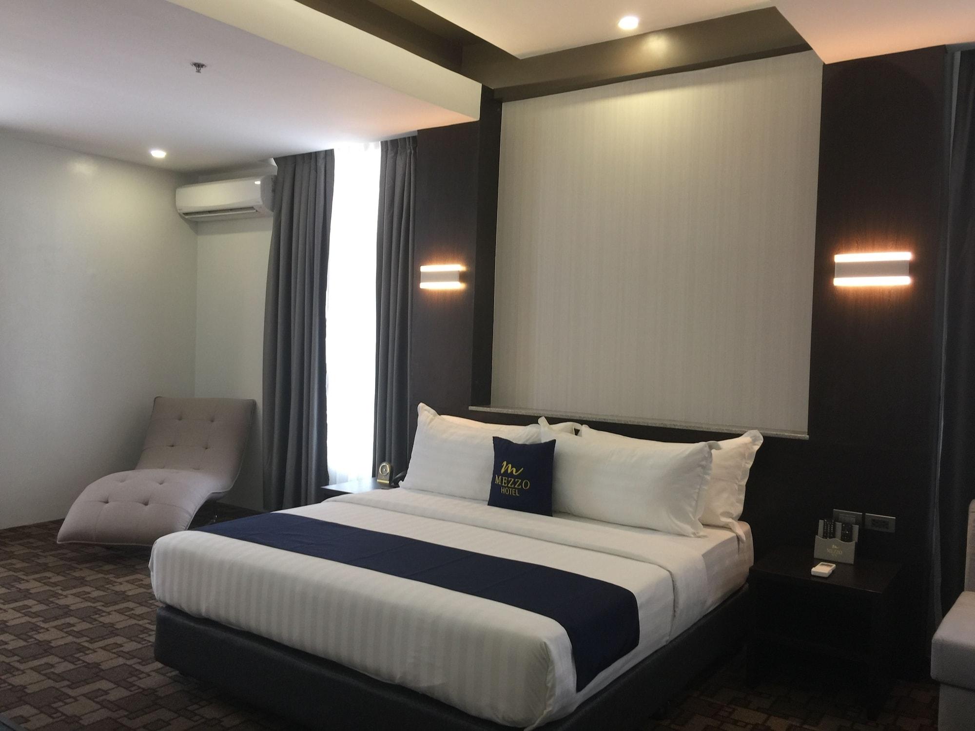 Mezzo Hotel Cebu Buitenkant foto