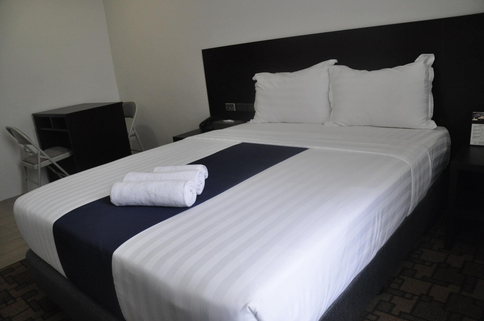 Mezzo Hotel Cebu Buitenkant foto