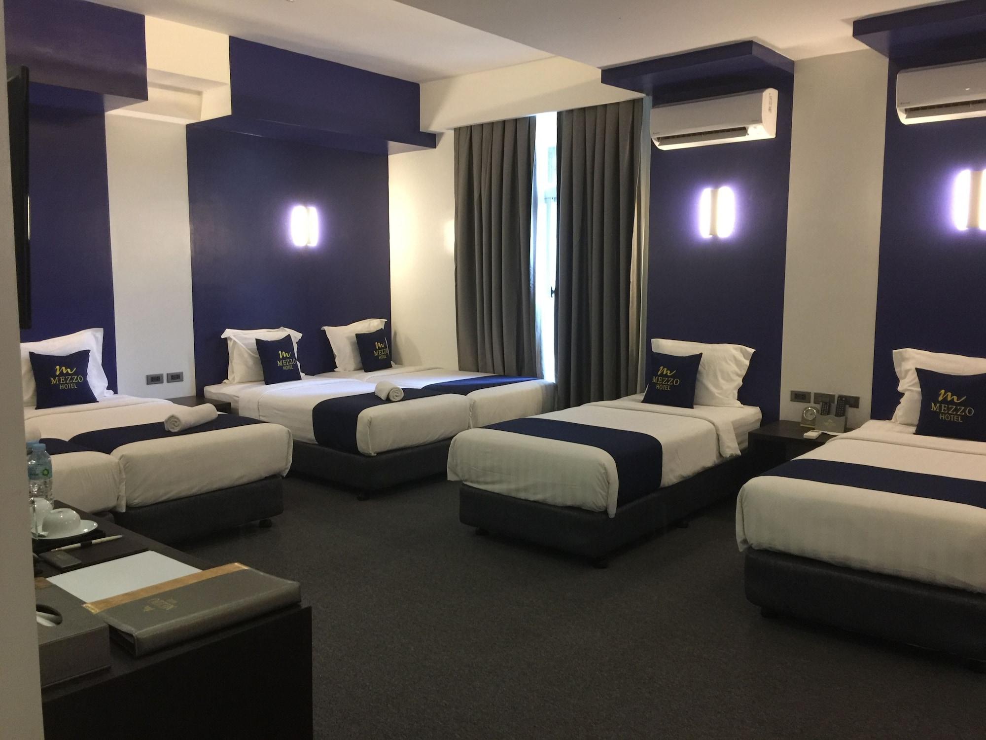Mezzo Hotel Cebu Buitenkant foto