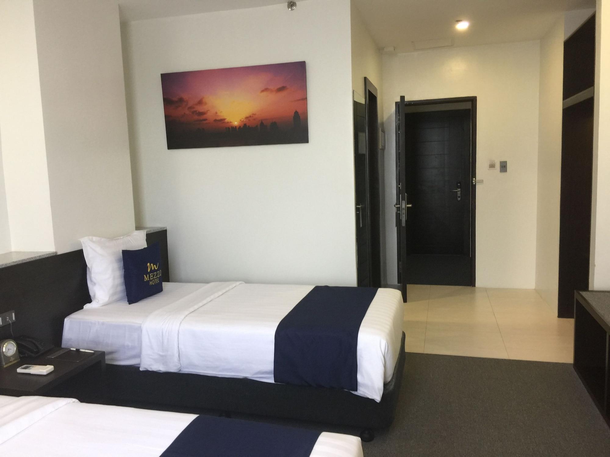 Mezzo Hotel Cebu Buitenkant foto