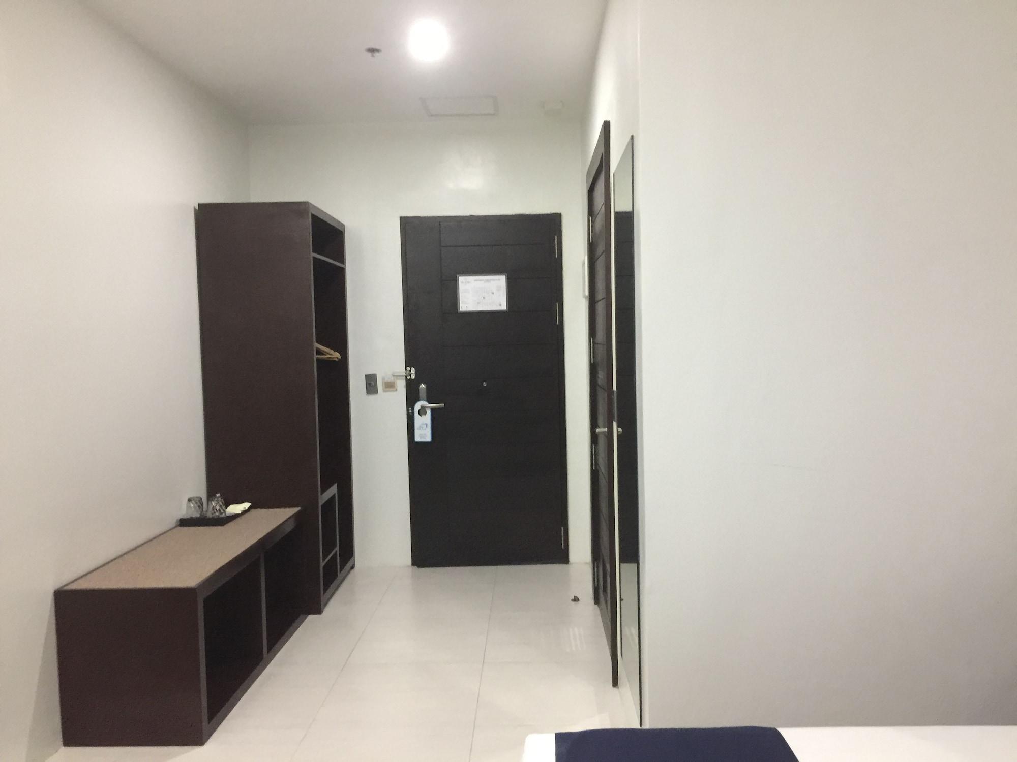 Mezzo Hotel Cebu Buitenkant foto