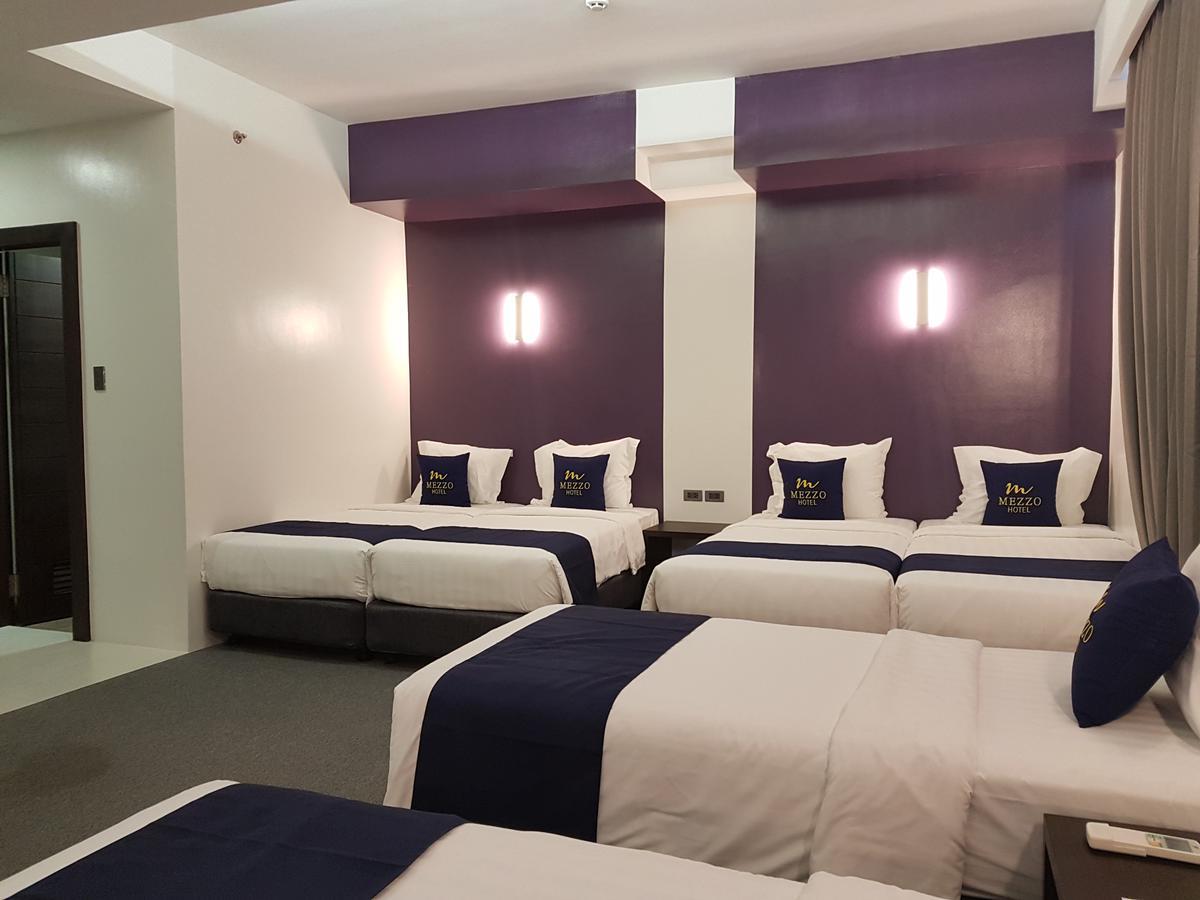 Mezzo Hotel Cebu Buitenkant foto